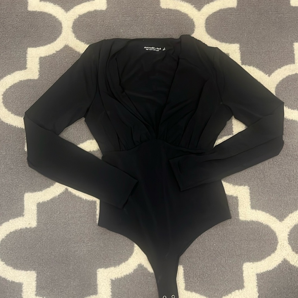 Abercrombie & Fitch black plunge bodysuit